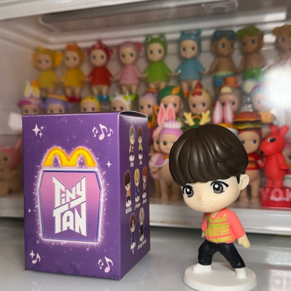 MCDONALD’S HAPPY MEAL TINY TAN BTS FIGURE - SUGA